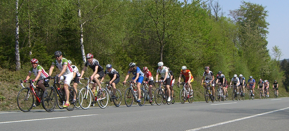 Gruppe_1_auf_den_Weg_zum_Stimmstamm