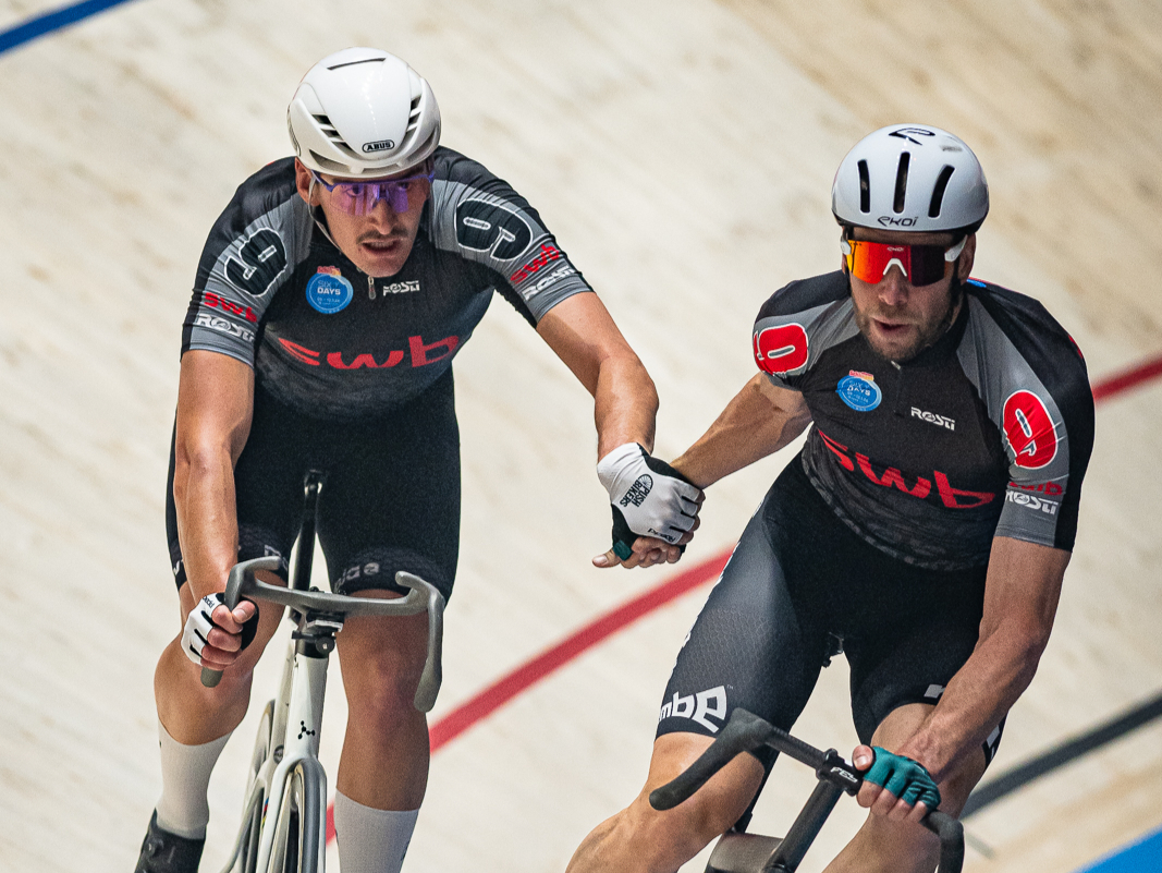  Roger Kluge (re.) fuhr bei den Bremer Sixdays mit Moritz Augenstein auf Rang zwei. (Foto: ESN/Arne Mill)