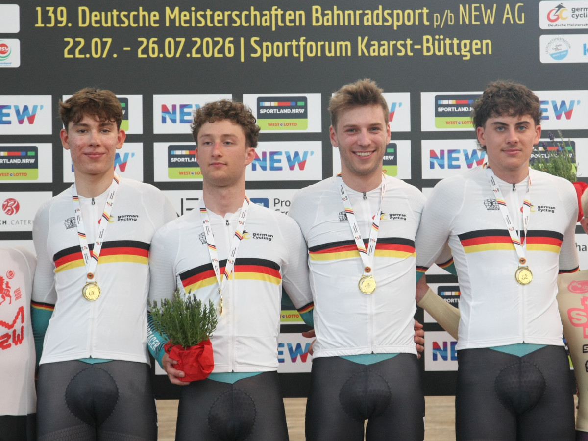 Paul-Felix Petry, Moritz Binder, Tobias Buck-Gramcko und Benjamin Boos (v. li.) holten den DM-Titel in der Mannschaftsverfolgung. (Foto: Mareike Engelbrecht)